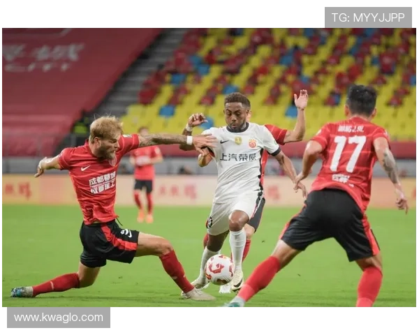 中超夺冠形势分析：争冠集团竞争激烈，积分走势清晰