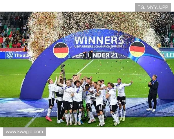 拉菲尼亚国家队首秀表现稳健，进攻端展现持续提升势头