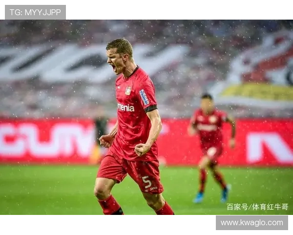 汤姆·洛克耶本赛季表现稳健，助力球队防线持续提升