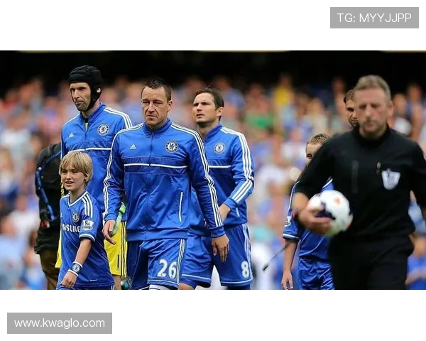 切尔西防线磨合存在波动,对联赛竞争格局与球队稳定性产生阶段性影响 切尔西防线磨合存在波动,对联赛竞争格局与球队稳定性产生阶段性影响